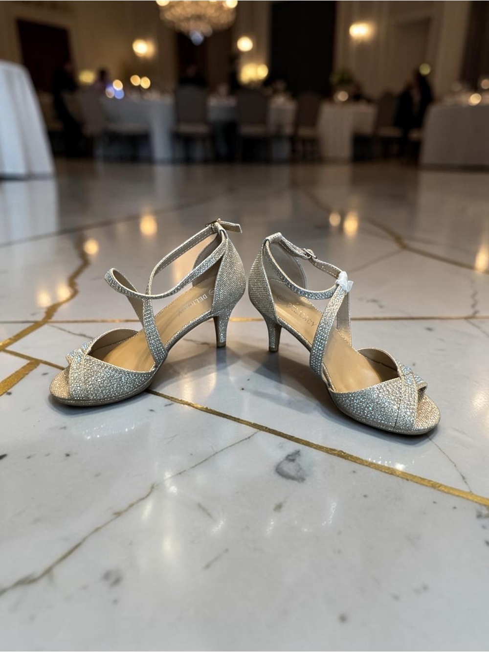 Delicacy Gold Rhinestone‎ Strappy Heels SZ 6 NEW